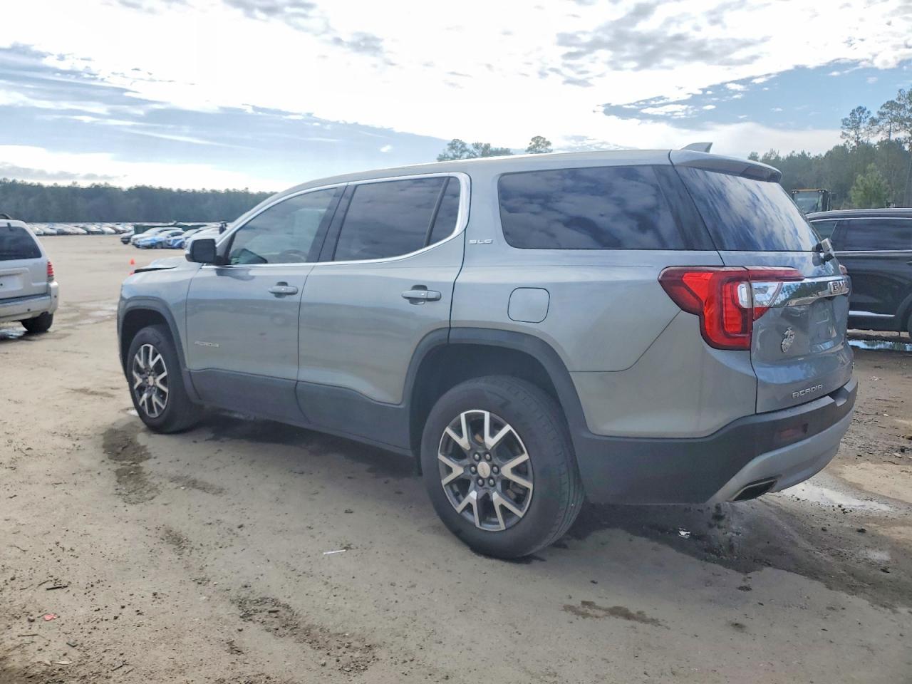 2023 GMC Acadia Sle - zdjęcie 2