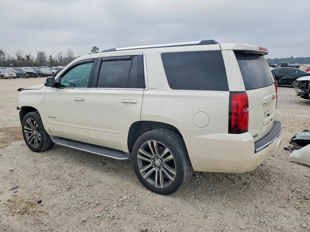 2015 Chevrolet Tahoe K1500 Ltz - zdjęcie 2