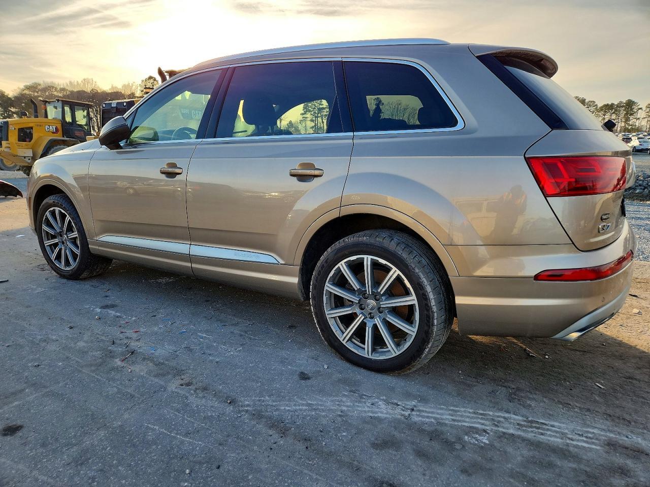 Audi Q7 - zdjęcie 2