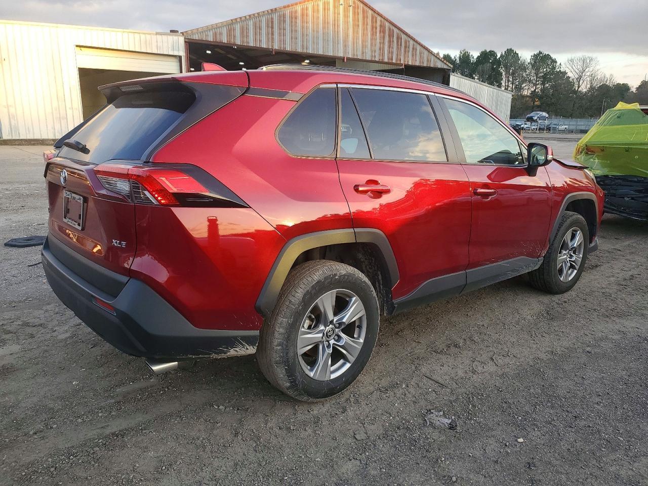 2024 Toyota Rav4 Xle - zdjęcie 3