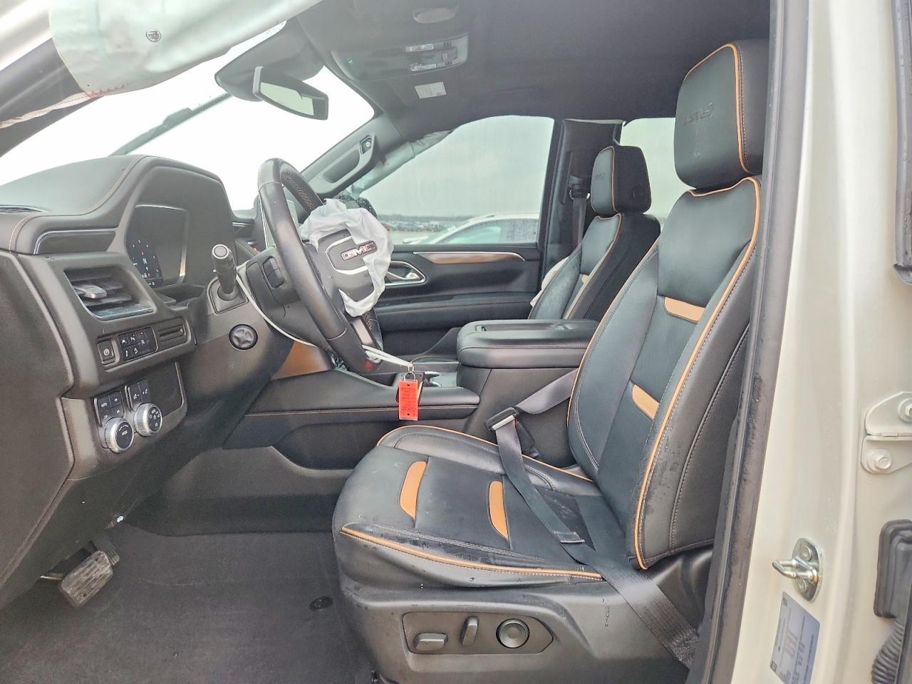 2023 GMC Yukon At4 - zdjęcie 7