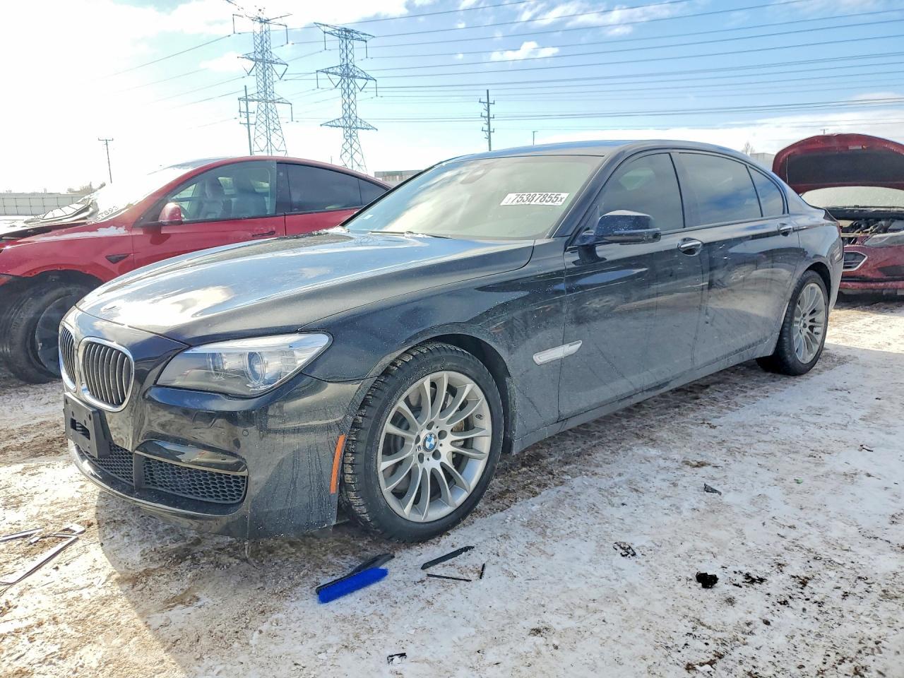 2013 BMW 750 Lxi - zdjęcie główne