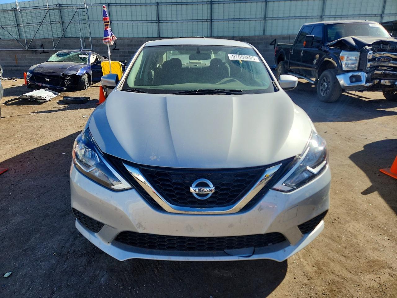 2017 Nissan Sentra S - zdjęcie 5