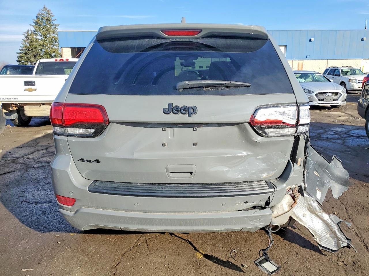 2022 Jeep Grand Cherokee Laredo E - zdjęcie 6