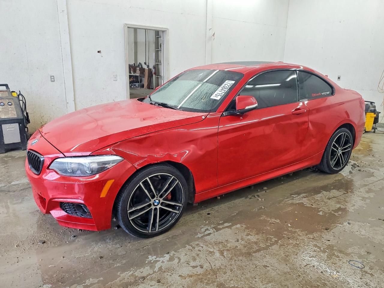 2020 BMW 230Xi - zdjęcie główne