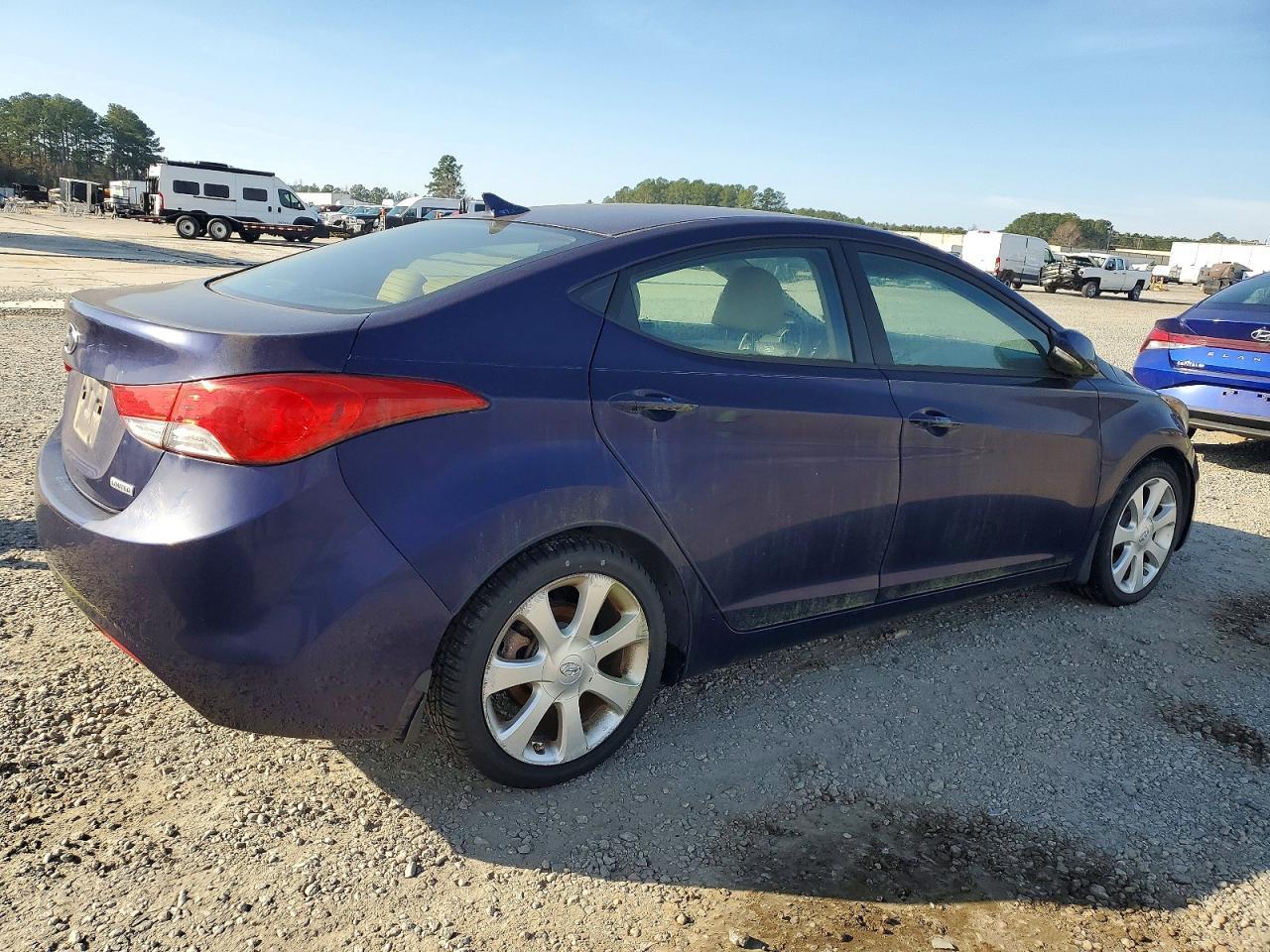 2013 Hyundai Elantra Gls - zdjęcie 3