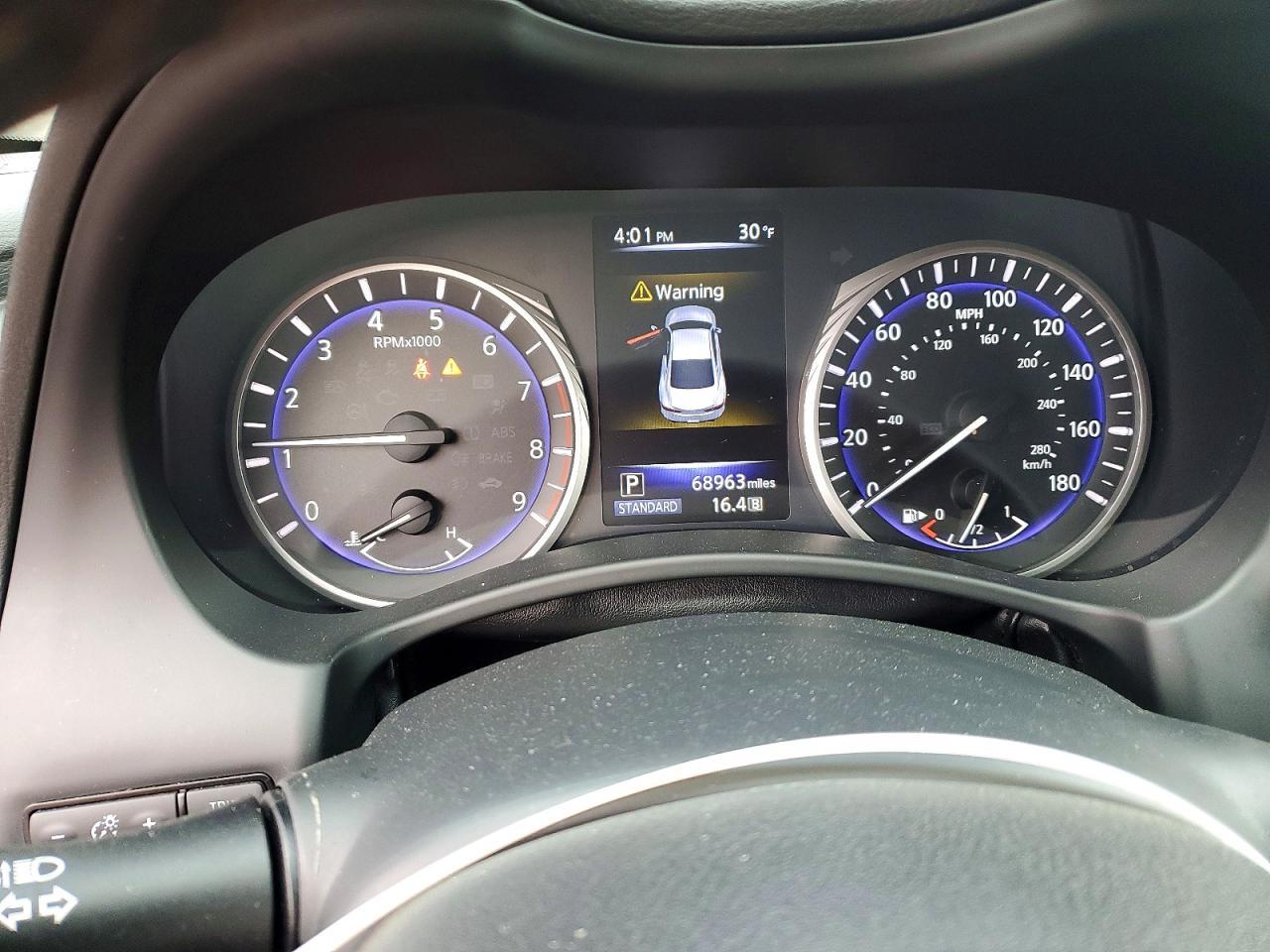 2018 Infiniti Q60 Red Sport 400 - zdjęcie 9