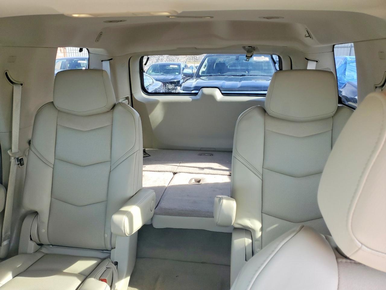 2018 Cadillac Escalade Luxury - zdjęcie 10