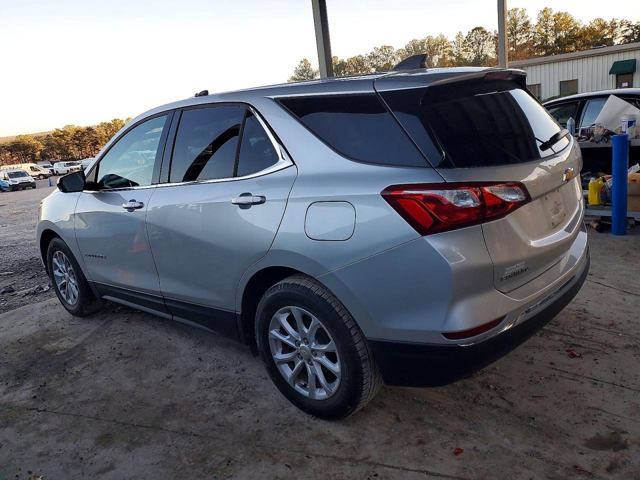 2020 Chevrolet Equinox Lt - zdjęcie 2