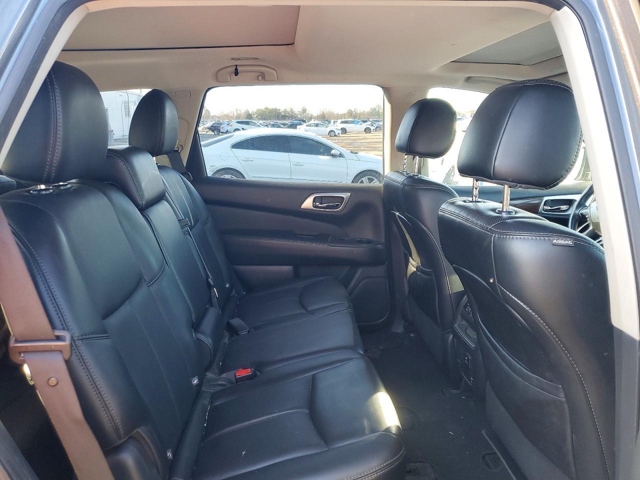 2017 Nissan Pathfinder S - zdjęcie 11