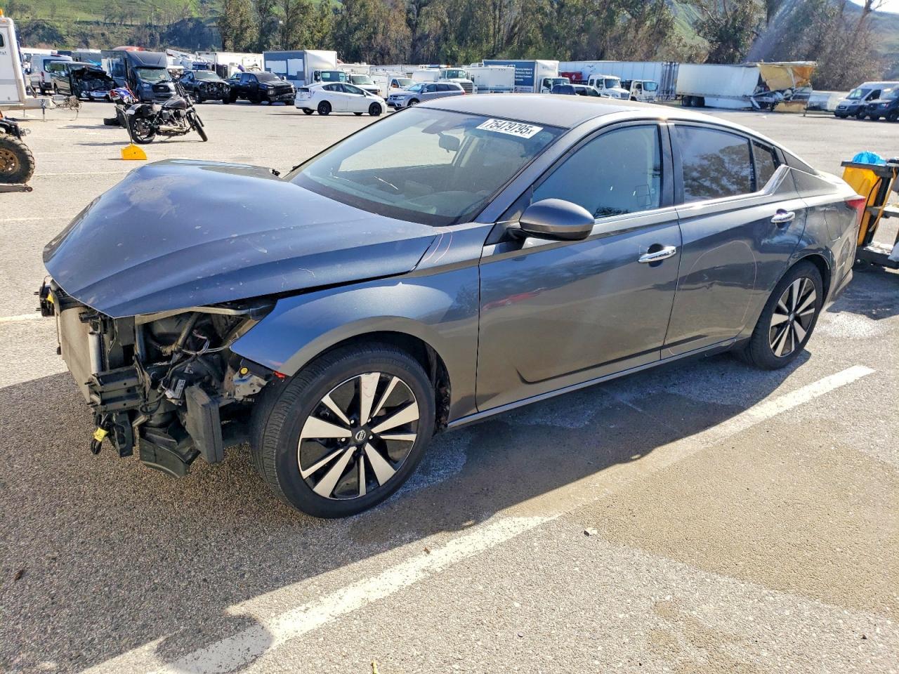 Nissan Altima - zdjęcie 1