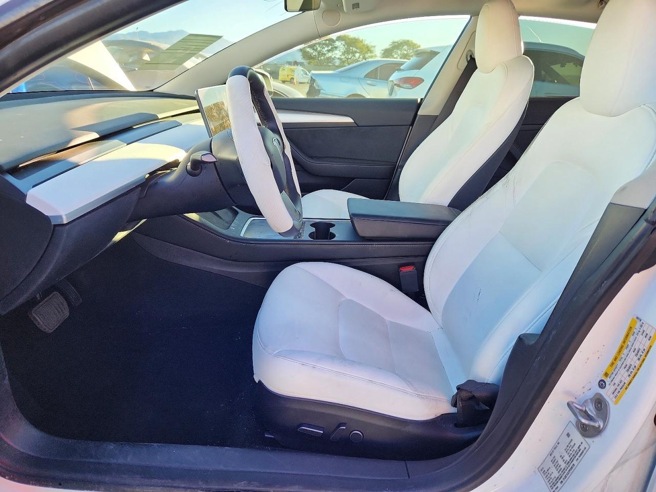 2023 Tesla Model 3 - zdjęcie 7