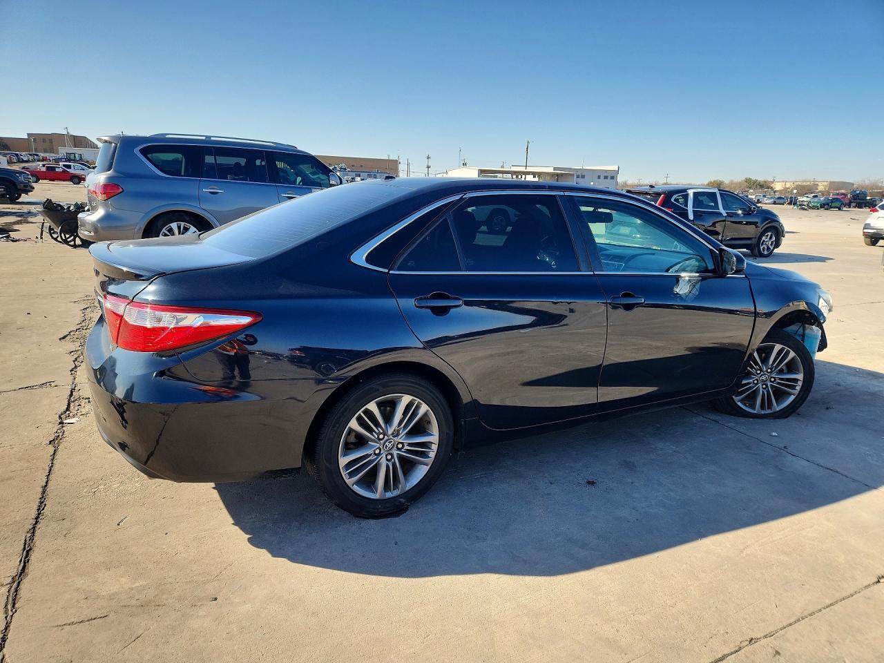 2017 Toyota Camry Se - zdjęcie 3
