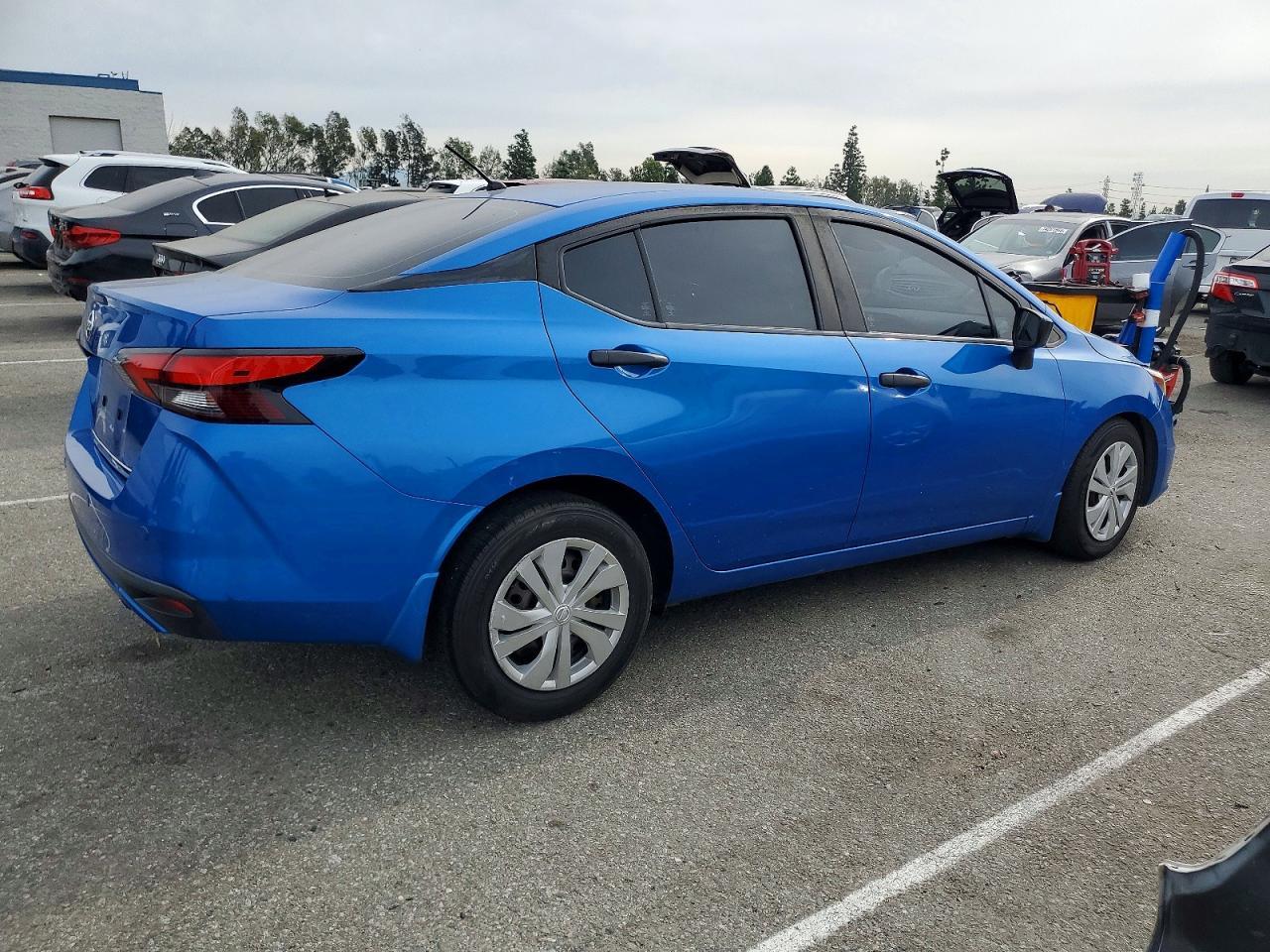 2020 Nissan Versa S - zdjęcie 3