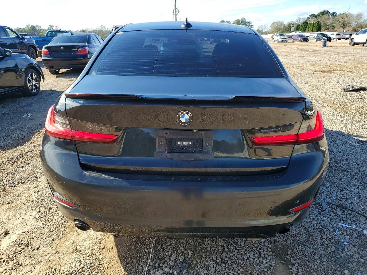 2019 BMW 330I - zdjęcie 6