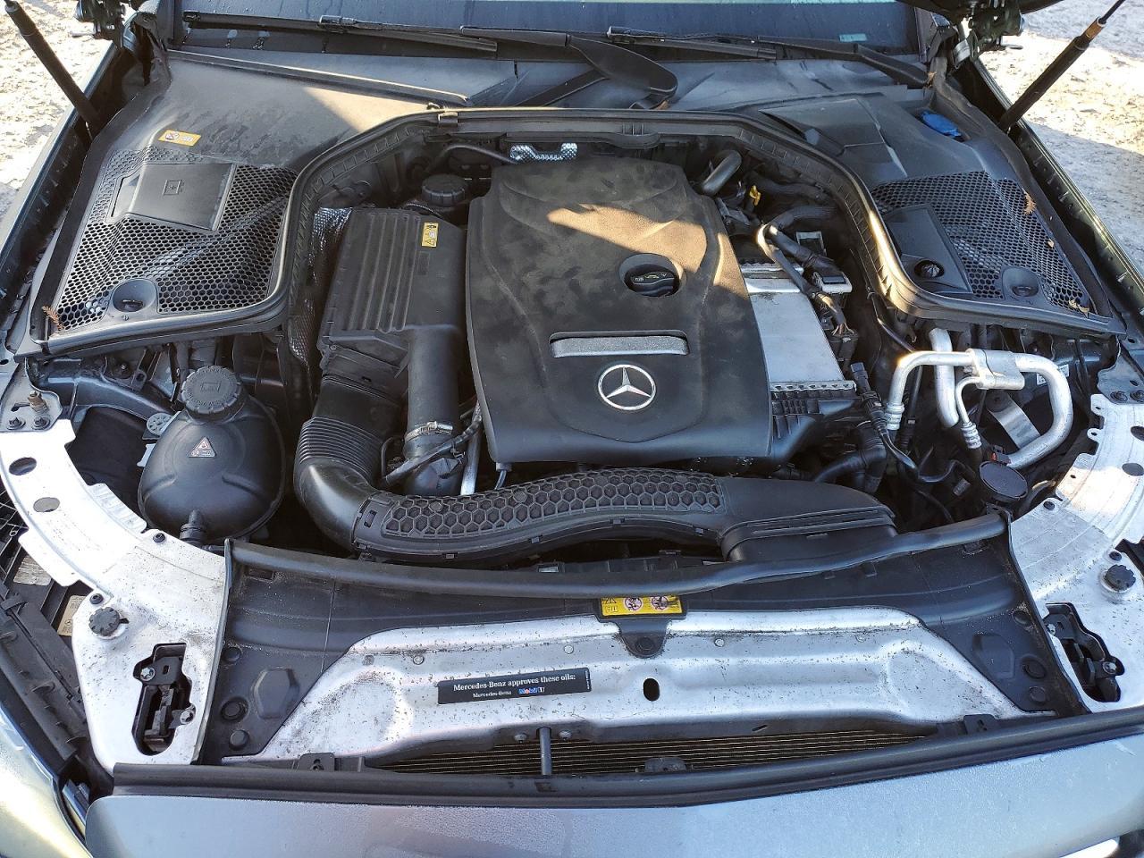 2017 Mercedes-Benz C 300 - zdjęcie 11