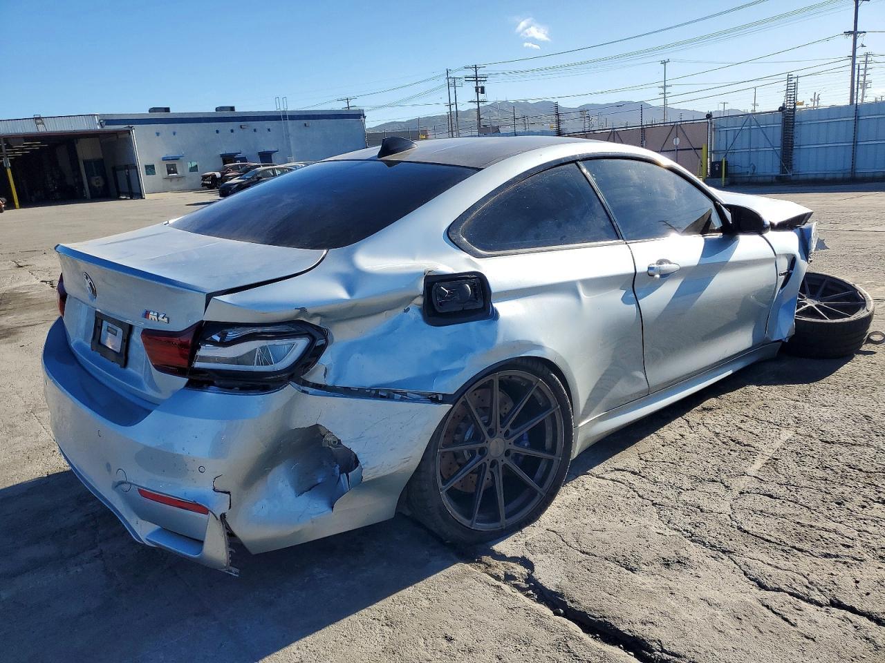 2016 BMW M4 - zdjęcie 3