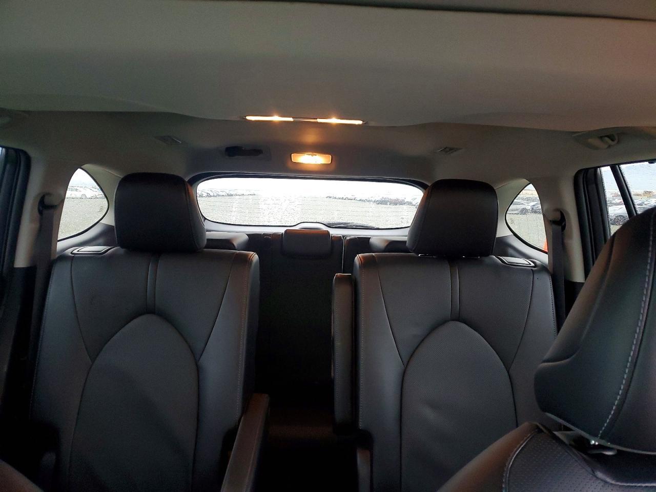 2025 Toyota Highlander Le - zdjęcie 10