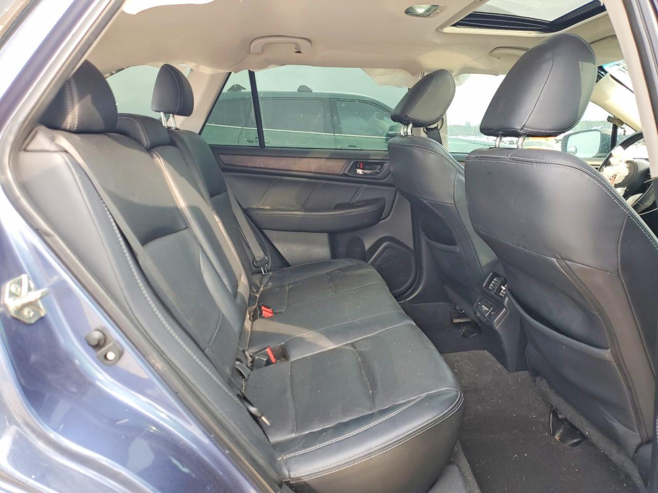 2018 Subaru Outback 3.6R Limited - zdjęcie 11