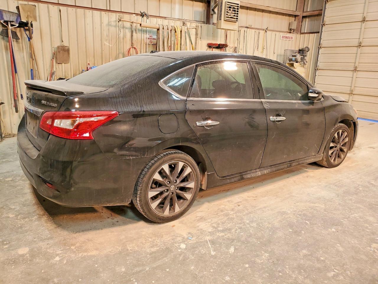 2017 Nissan Sentra Sr Turbo - zdjęcie 3