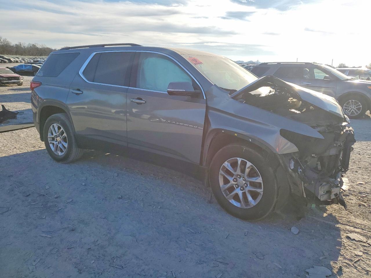 2020 Chevrolet Traverse Lt - zdjęcie 4