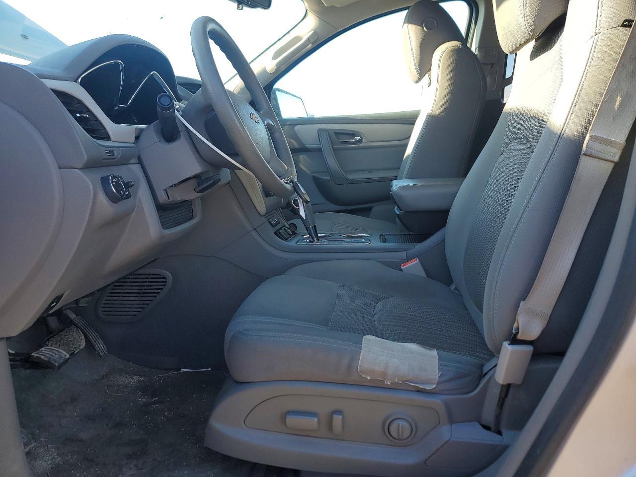 2016 Chevrolet Traverse Ls - zdjęcie 7