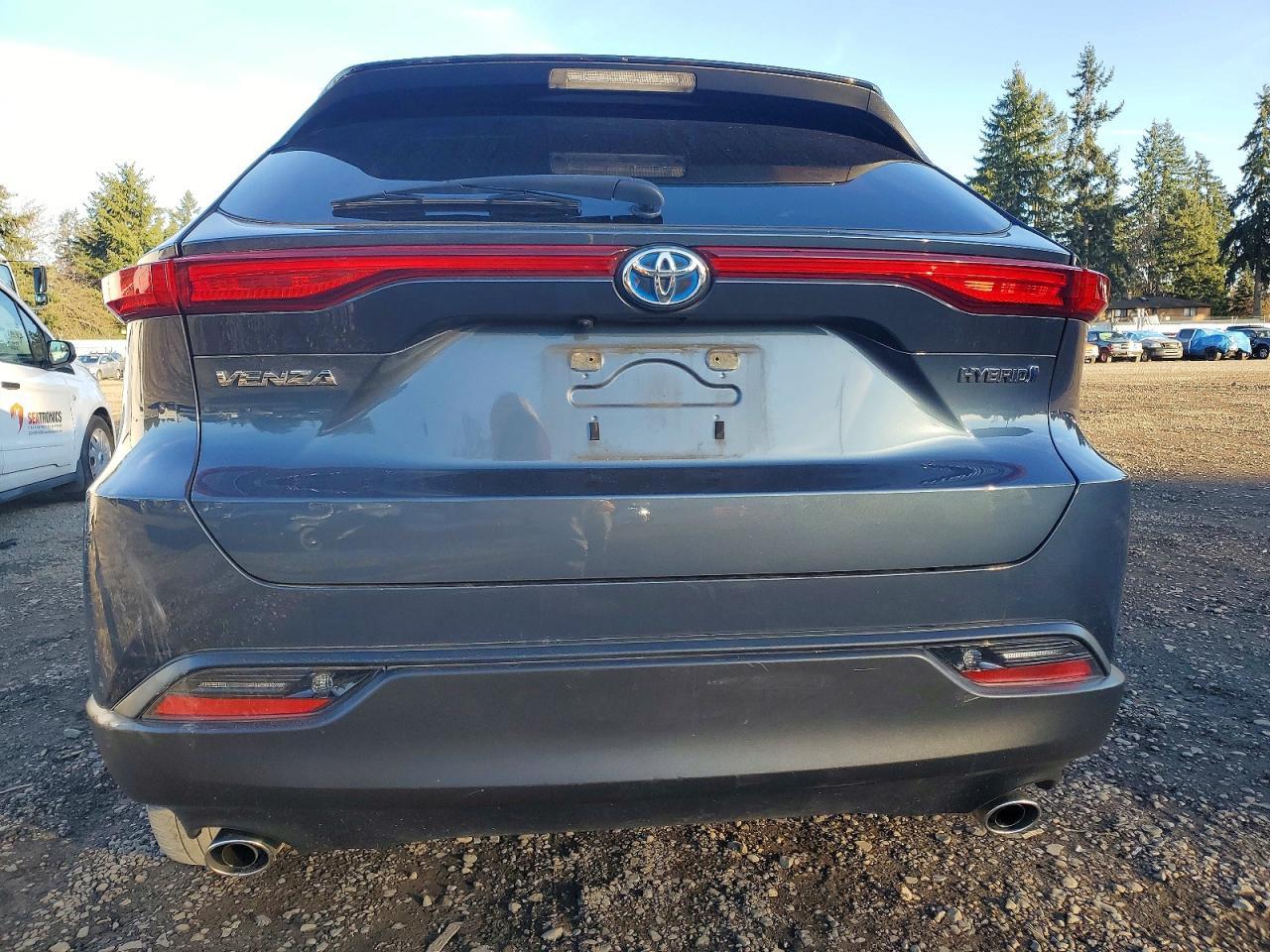 2022 Toyota Venza Le - zdjęcie 6