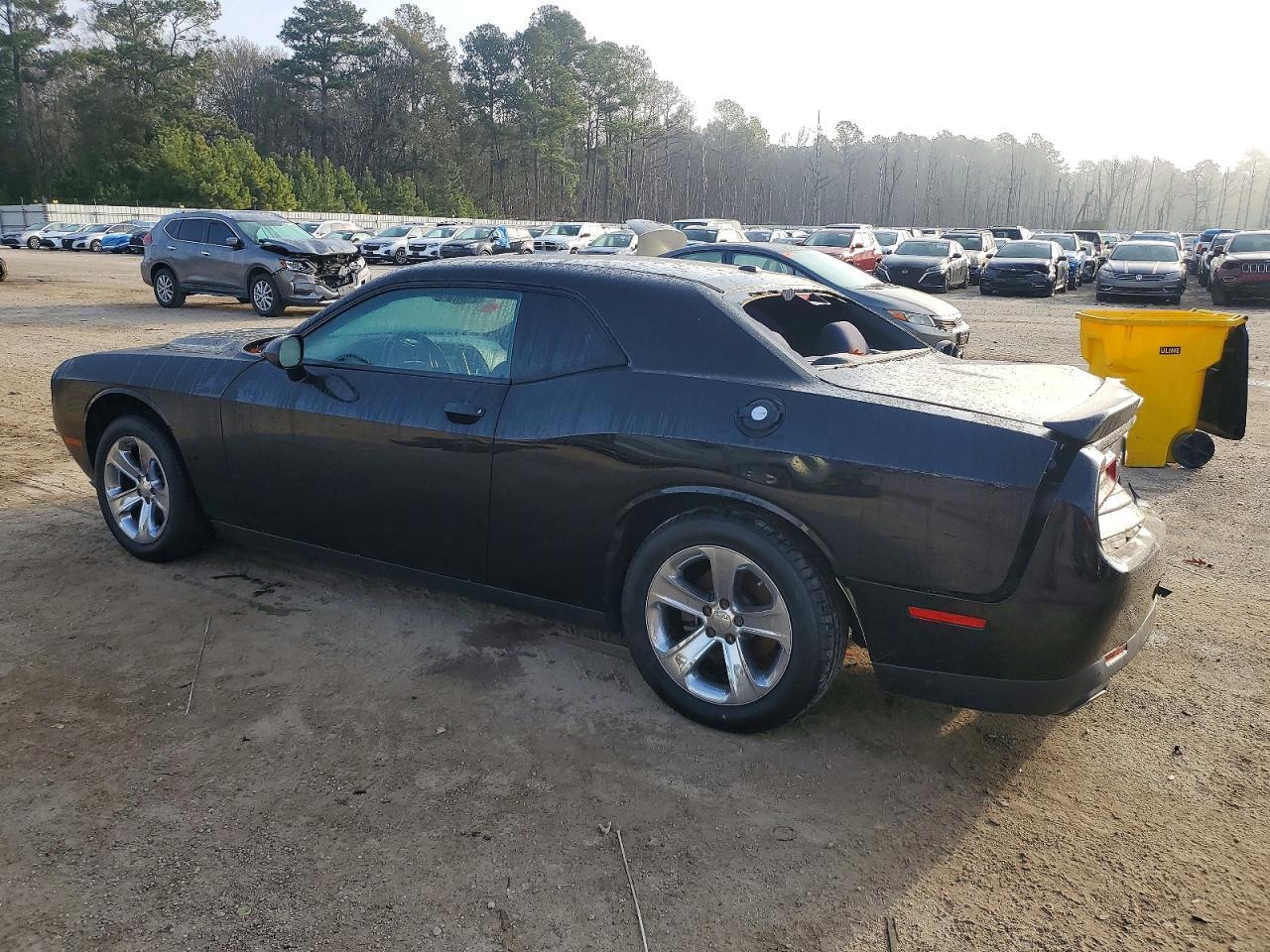 2017 Dodge Challenger Sxt - zdjęcie 2