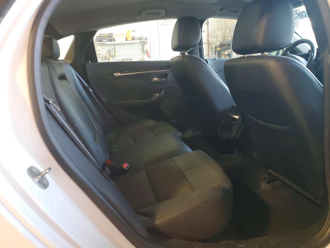 2020 Chevrolet Impala Lt - zdjęcie 10