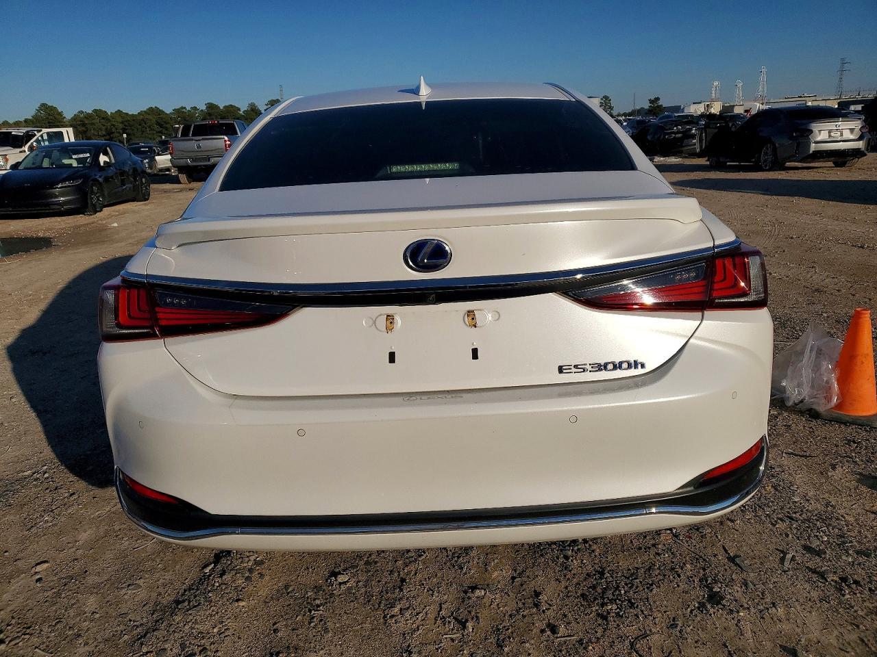 2019 Lexus Es 300H - zdjęcie 6