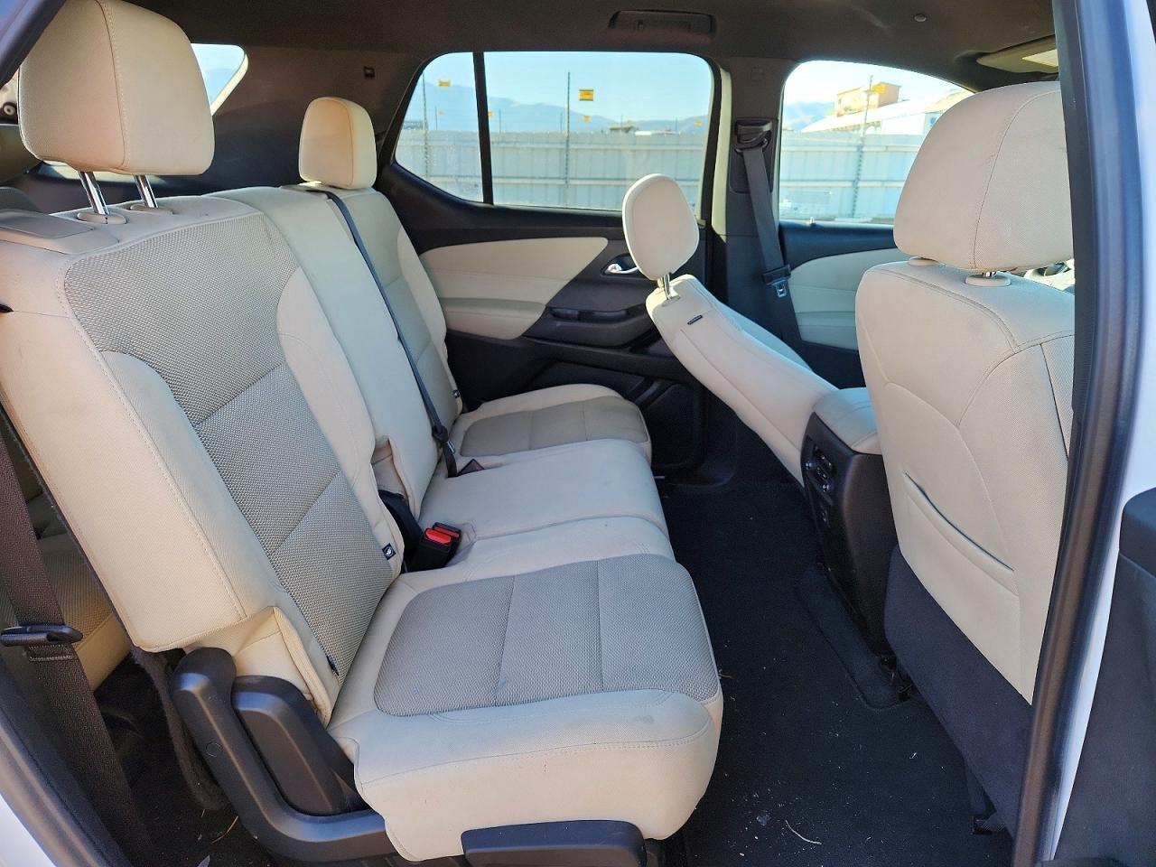 2023 Chevrolet Traverse Ls - zdjęcie 11