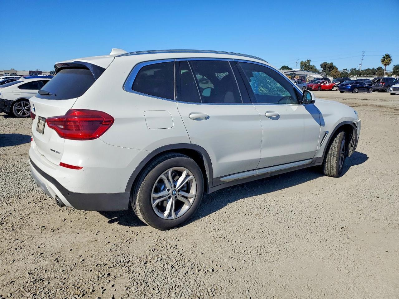 2020 BMW X3 Sdrive30I - zdjęcie 3