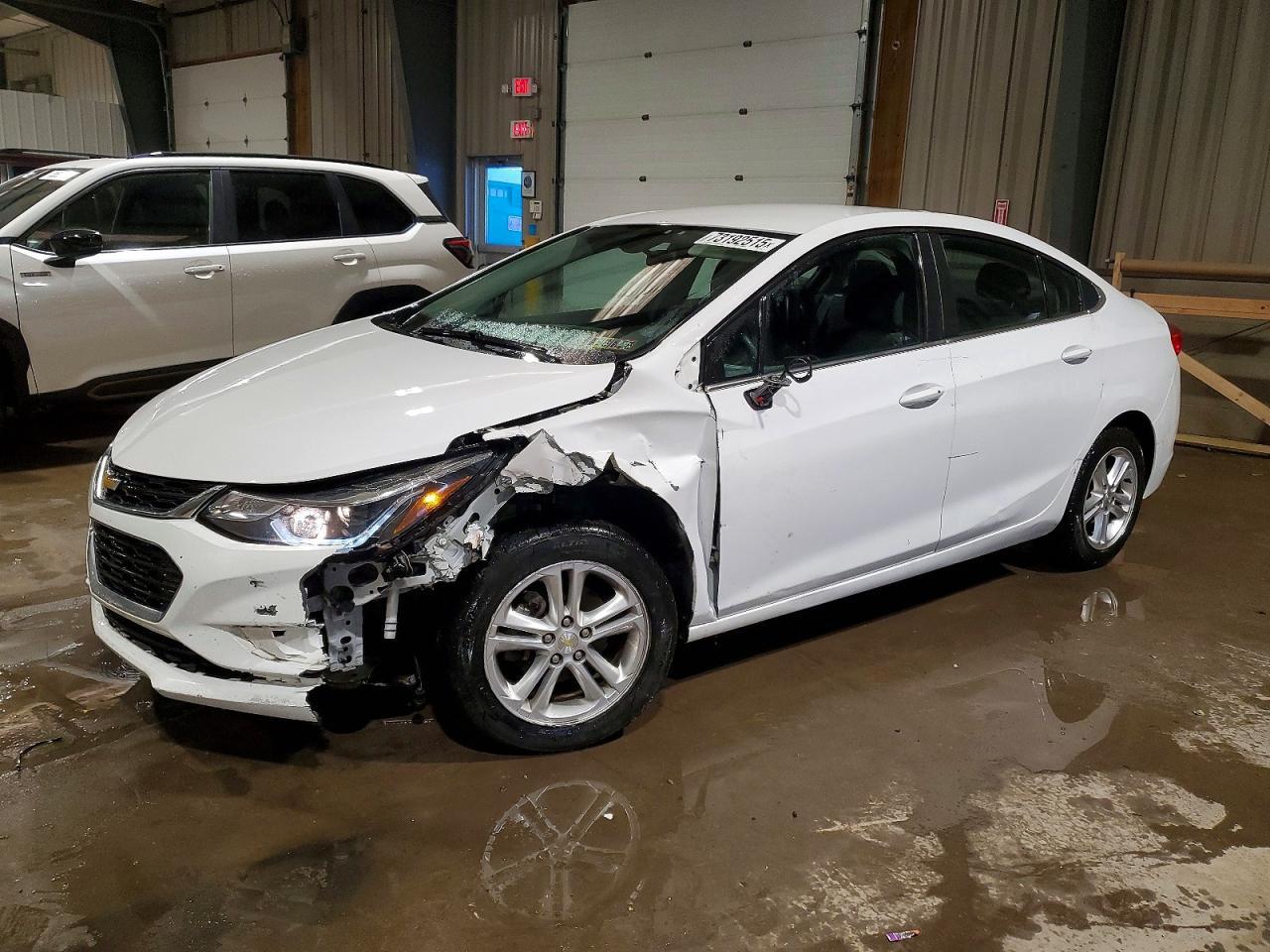 2017 Chevrolet Cruze Lt - zdjęcie główne