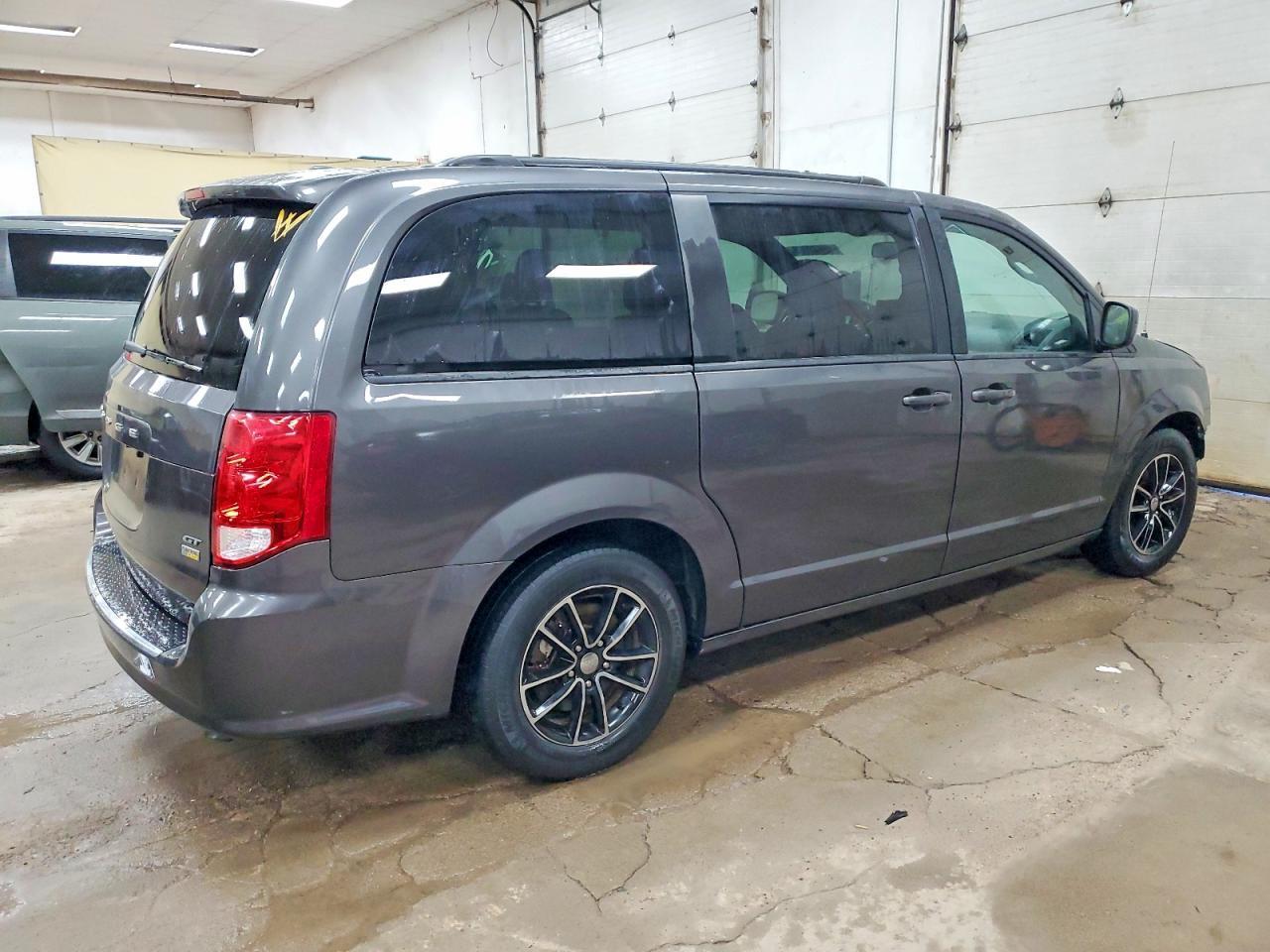 2018 Dodge Grand Caravan Gt - zdjęcie 3