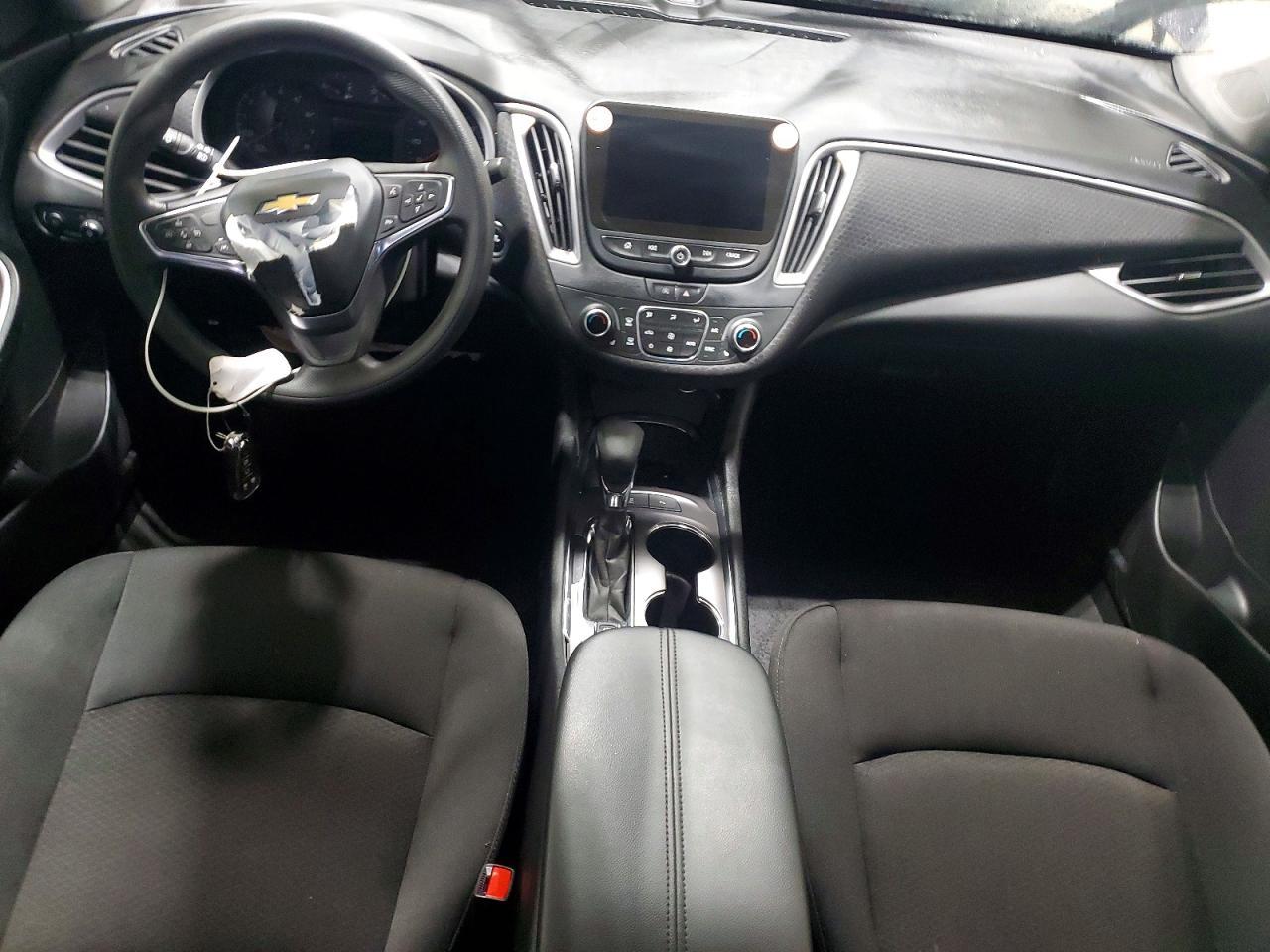 2025 Chevrolet Malibu Lt - zdjęcie 8