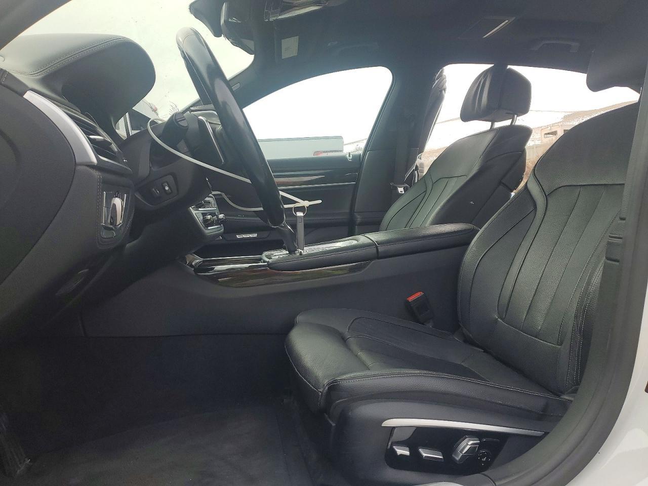 2017 BMW 740 Xi - zdjęcie 7