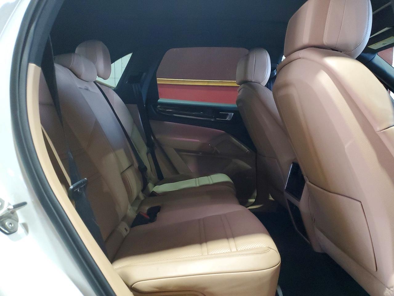 2019 Porsche Cayenne - zdjęcie 11