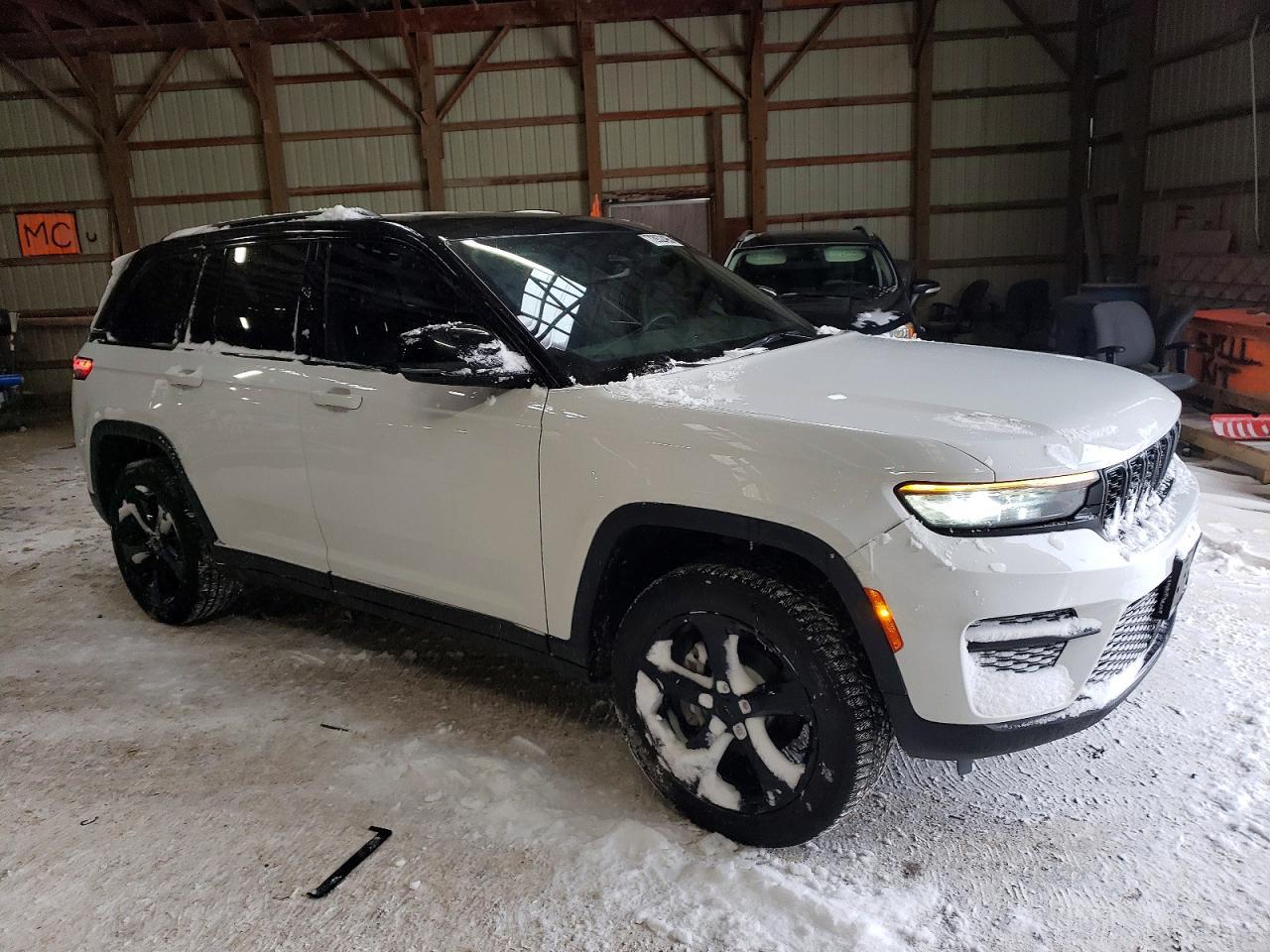 2024 Jeep Grand Cherokee Laredo - zdjęcie 4