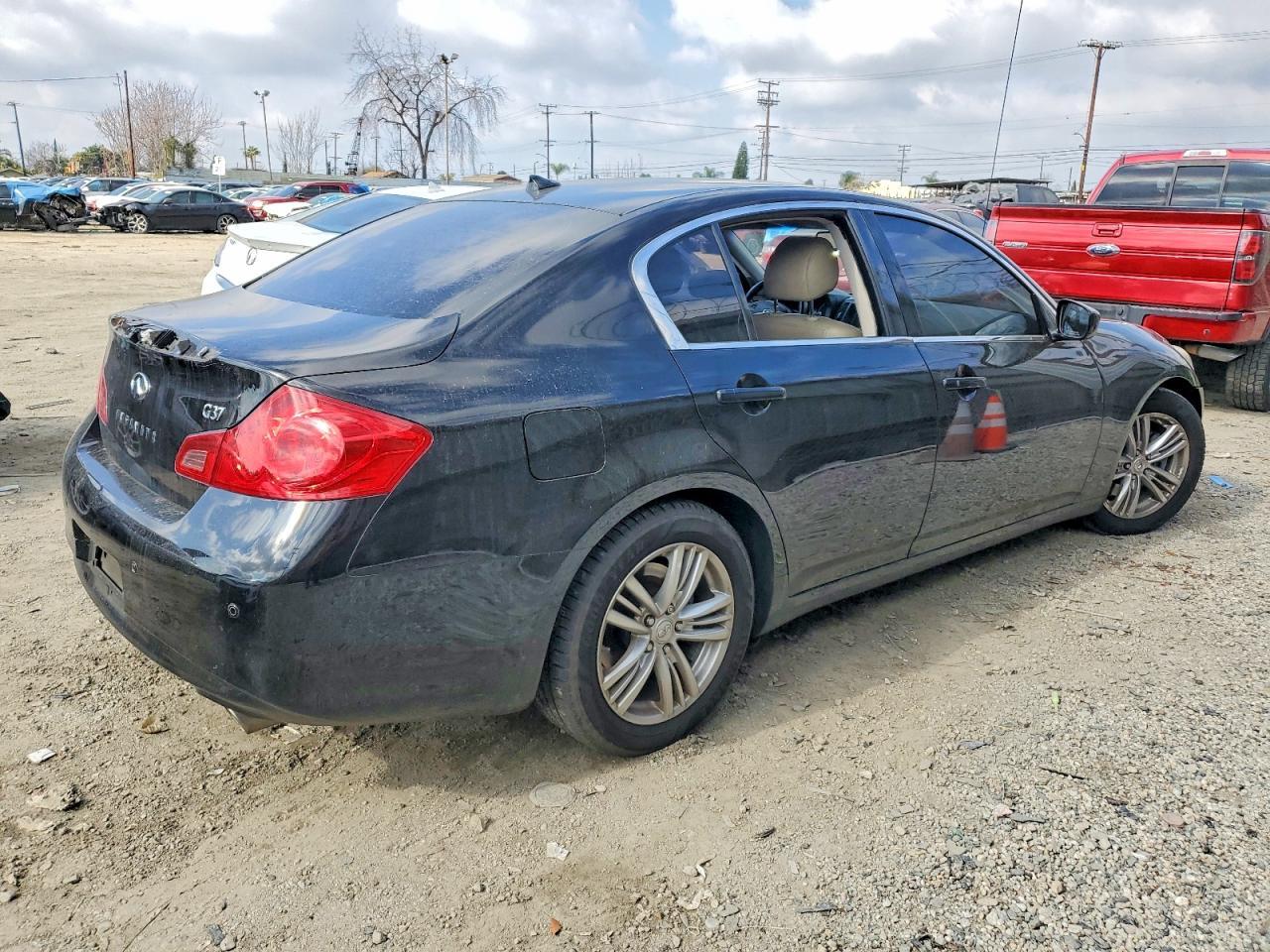 2013 Infiniti G37 Base - zdjęcie 3