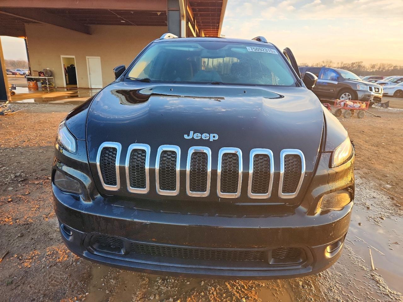 2015 Jeep Cherokee Latitude - zdjęcie 5