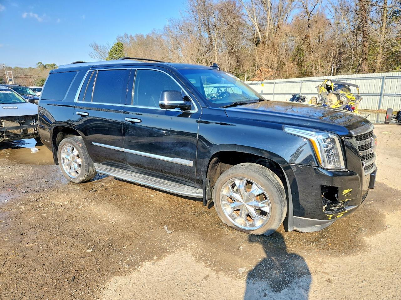 2016 Cadillac Escalade Luxury - zdjęcie 4