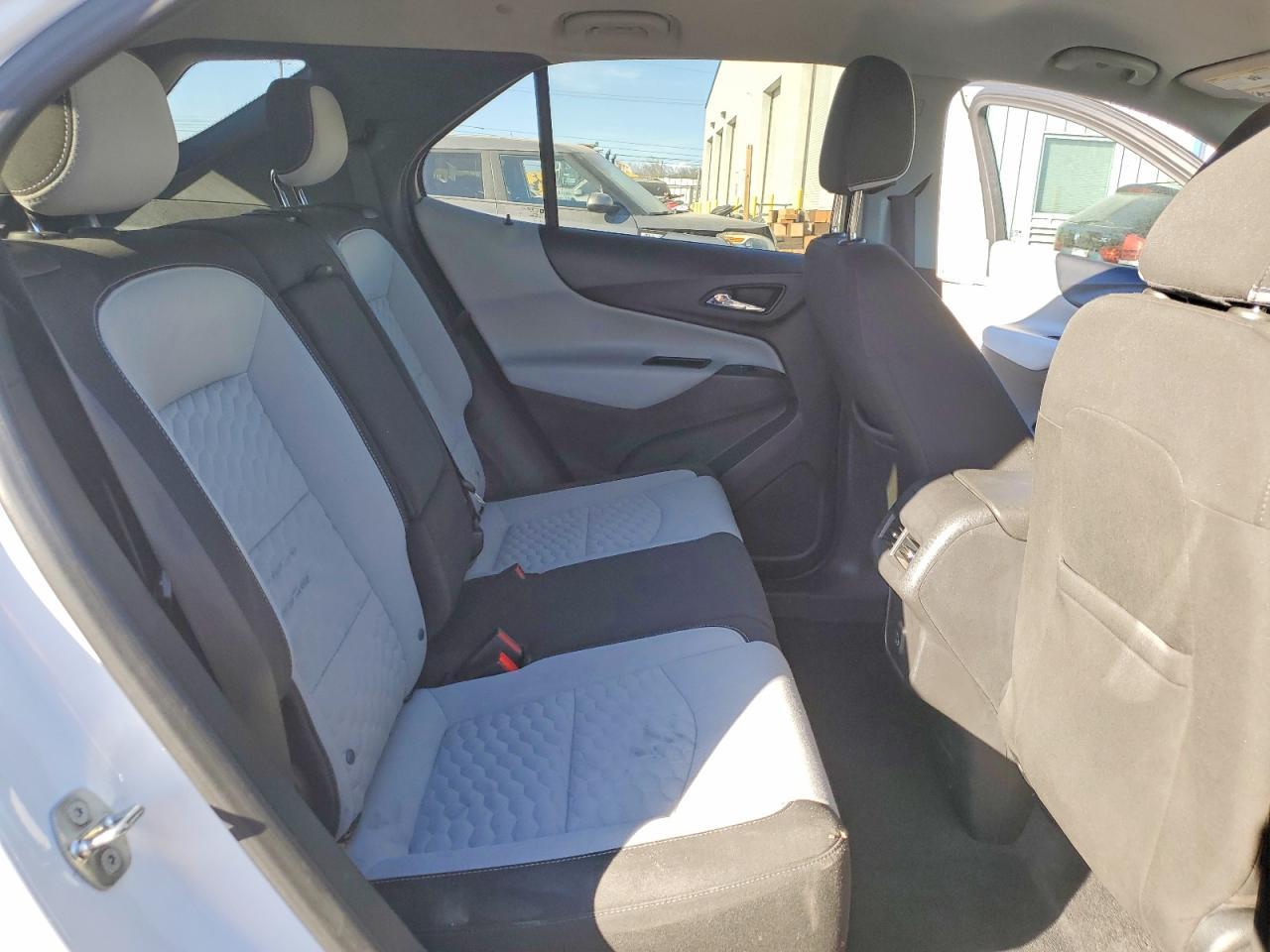 2020 Chevrolet Equinox Ls - zdjęcie 11