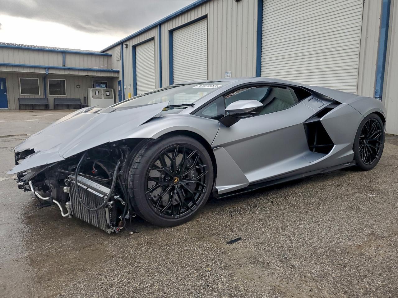 2024 Lamborghini Revuelto