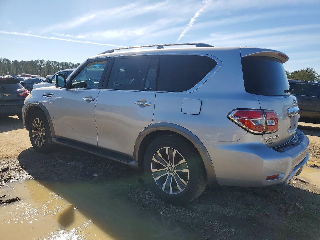 2017 Nissan Armada Sv - zdjęcie 2
