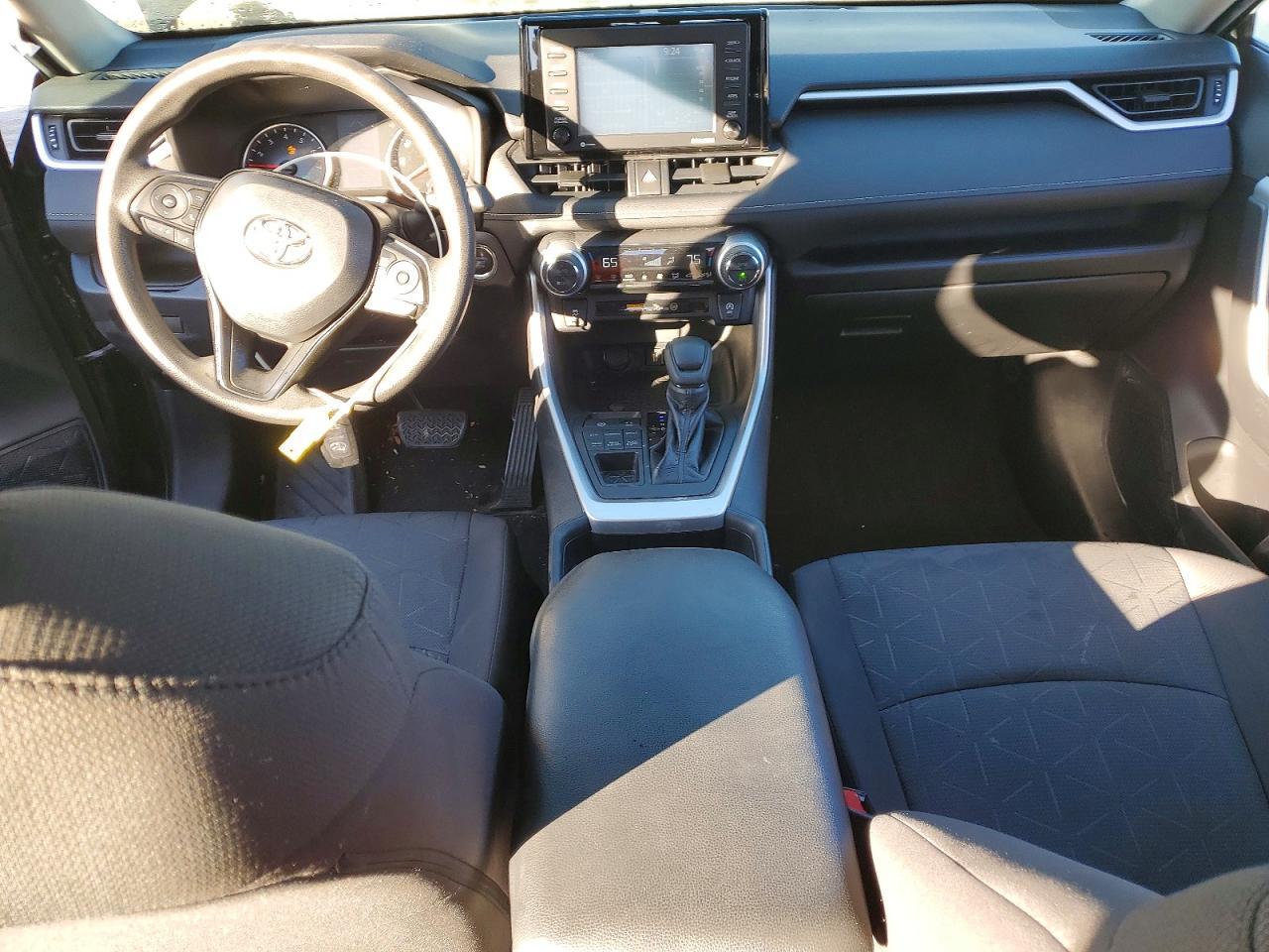 2020 Toyota Rav4 Xle - zdjęcie 8