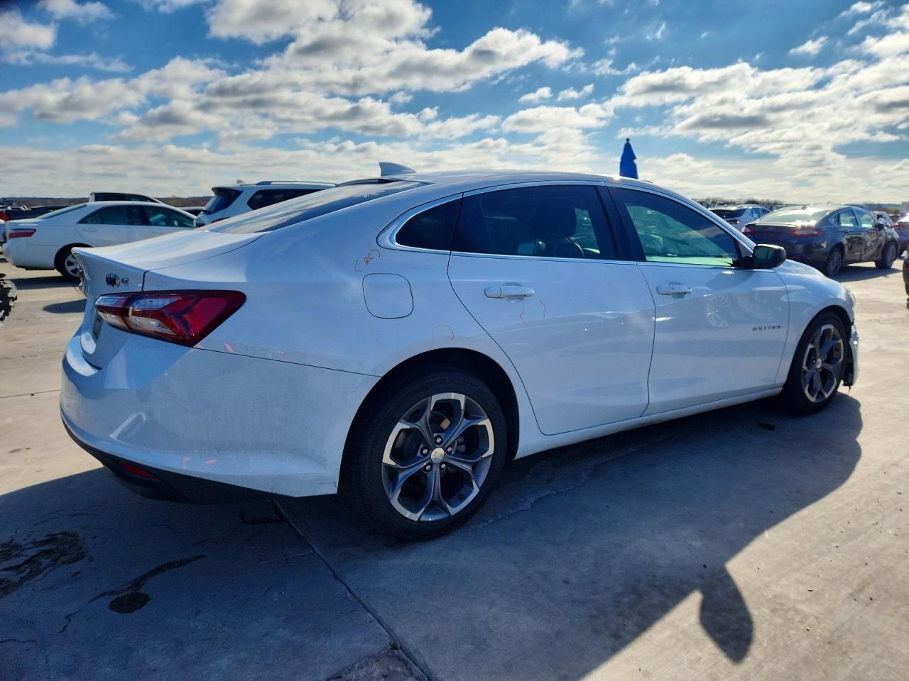 2020 Chevrolet Malibu Lt - zdjęcie 3