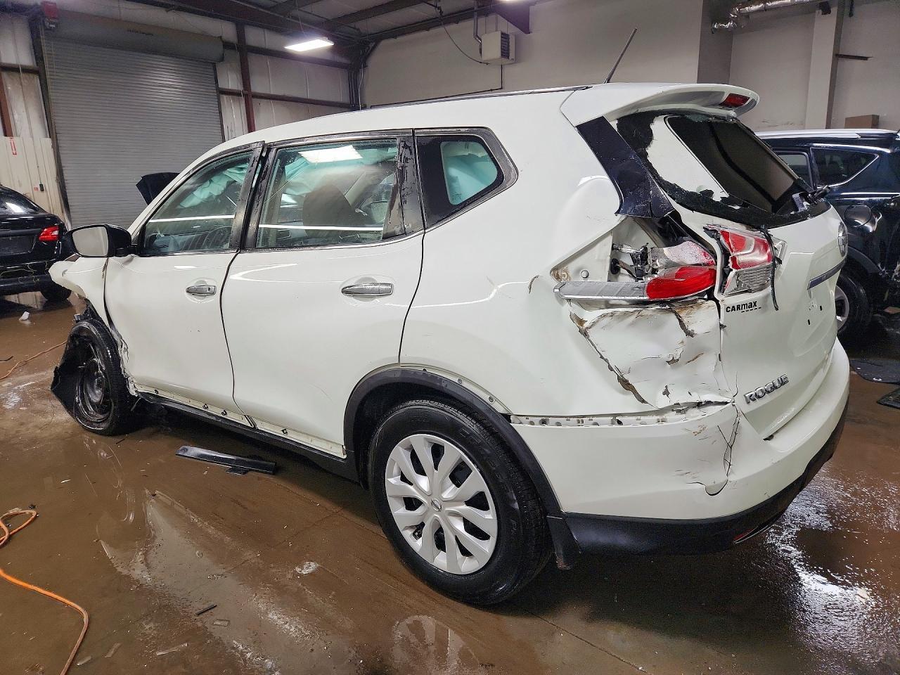 2015 Nissan Rogue S - zdjęcie 2