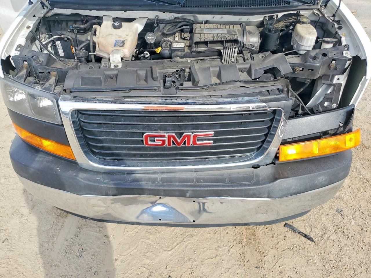 2019 GMC Savana G2500 - zdjęcie 12