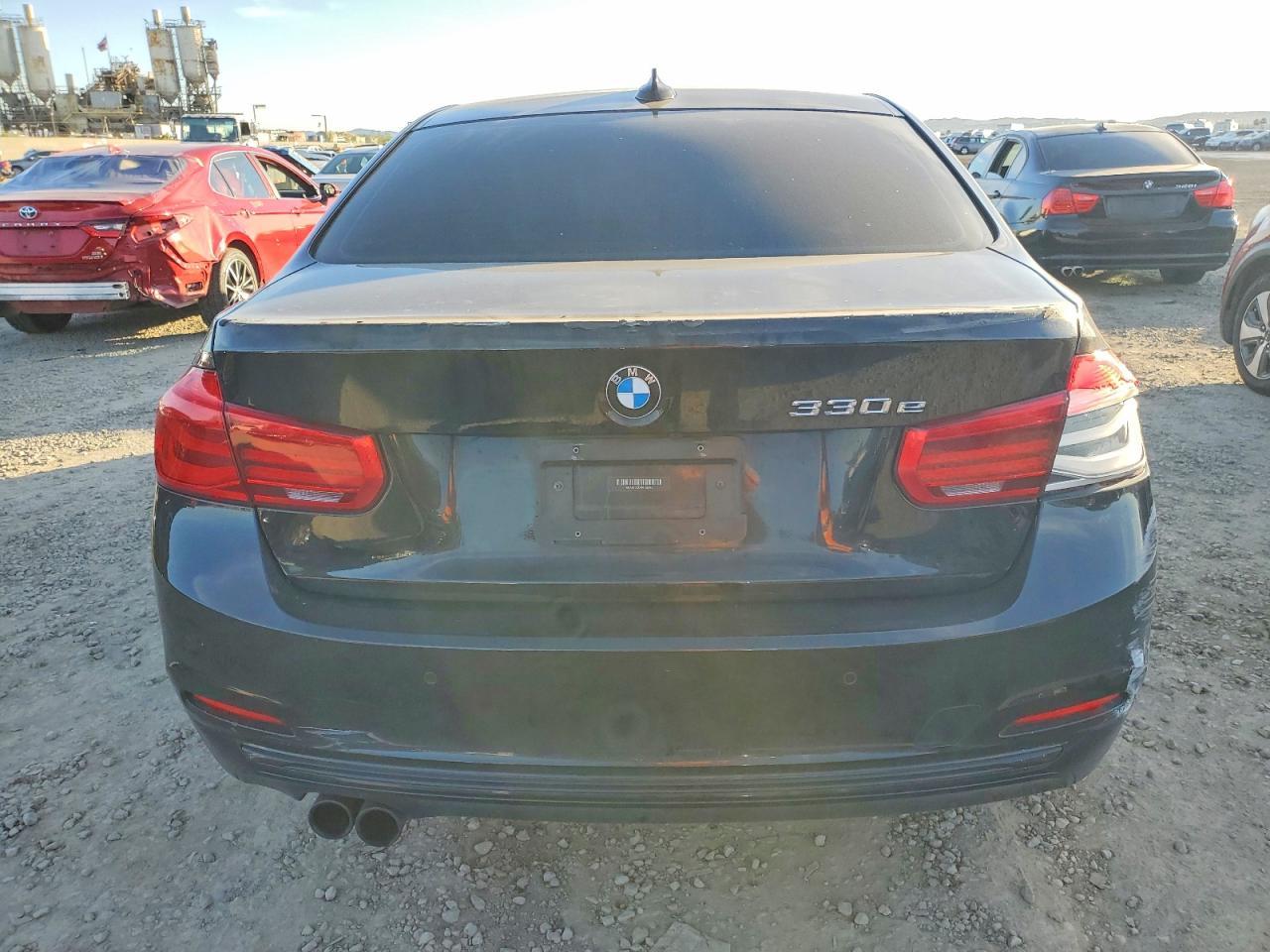 2017 BMW 330E - zdjęcie 6