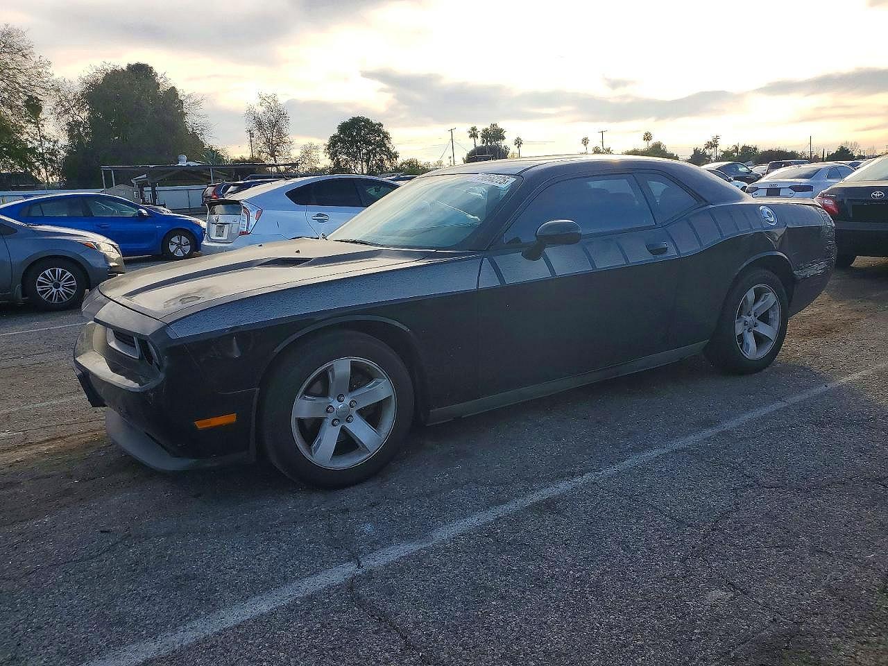 2013 Dodge Challenger Sxt - zdjęcie główne